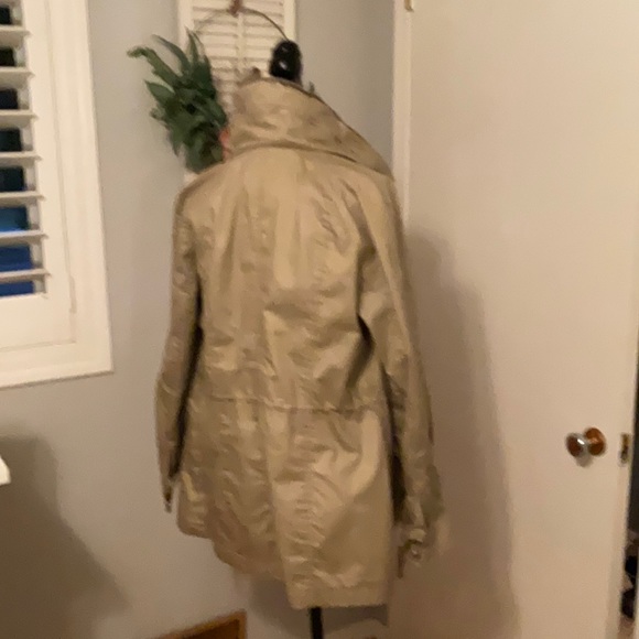 Liz Clairebourne water and wind proof jacket - Picture 2 of 3